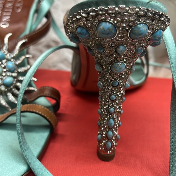 VALENTINO VINTAGE STUNNING HEELS - Picture 3 of 10